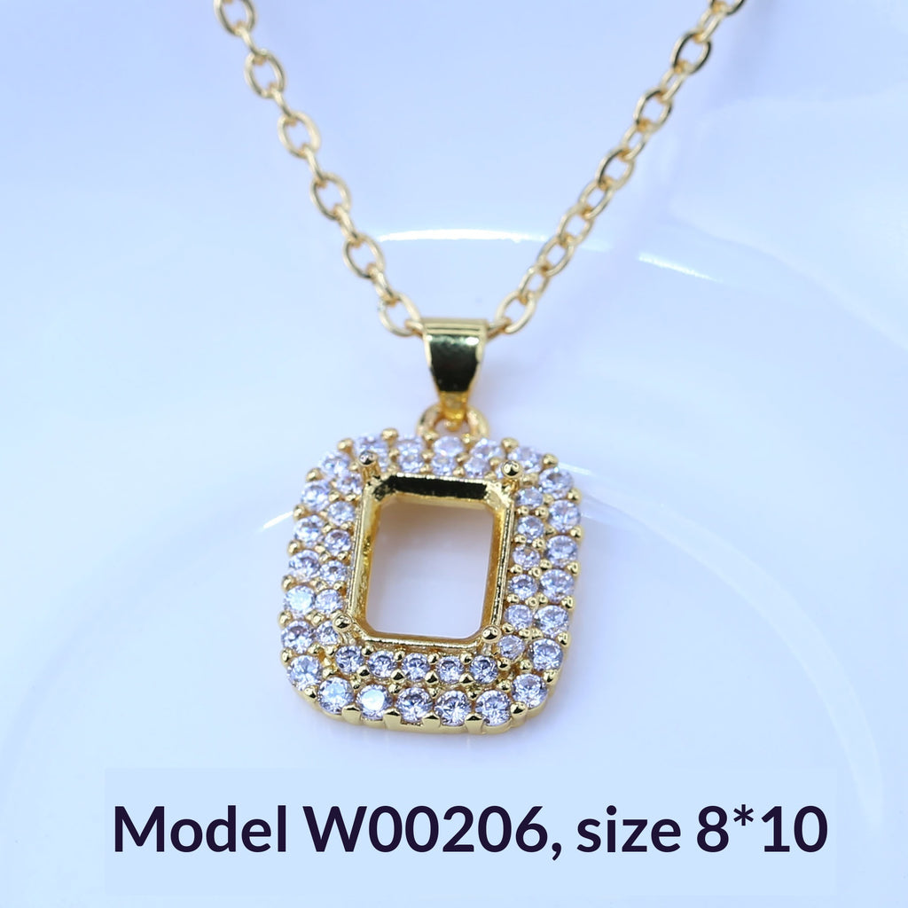 Golden-framed Inlaid Pendant Round Necklace