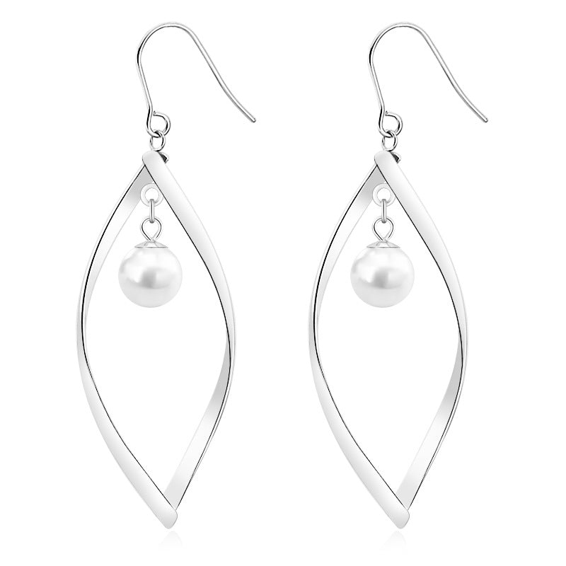 Leaf-shaped Pearl Earrings Women's Elegant Style