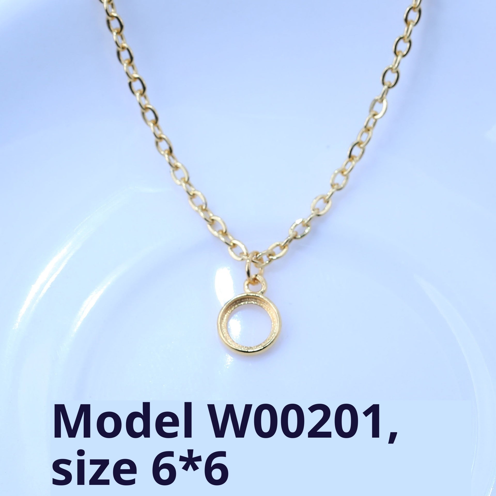 Golden-framed Inlaid Pendant Round Necklace