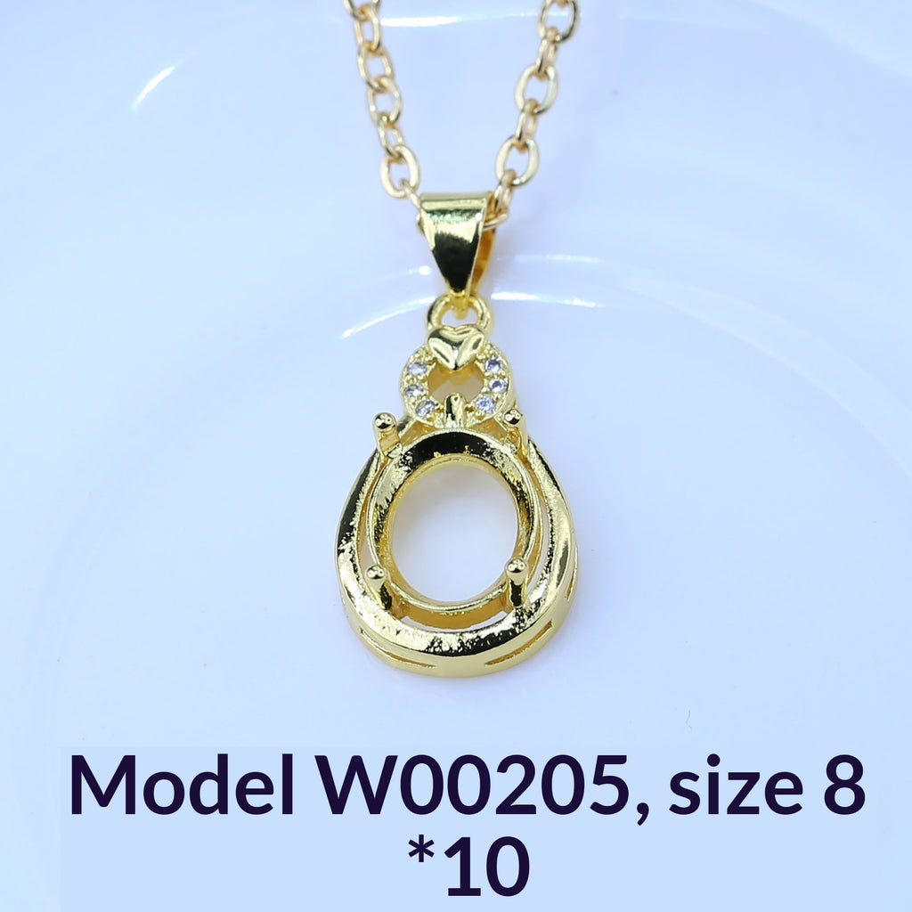 Golden-framed Inlaid Pendant Round Necklace