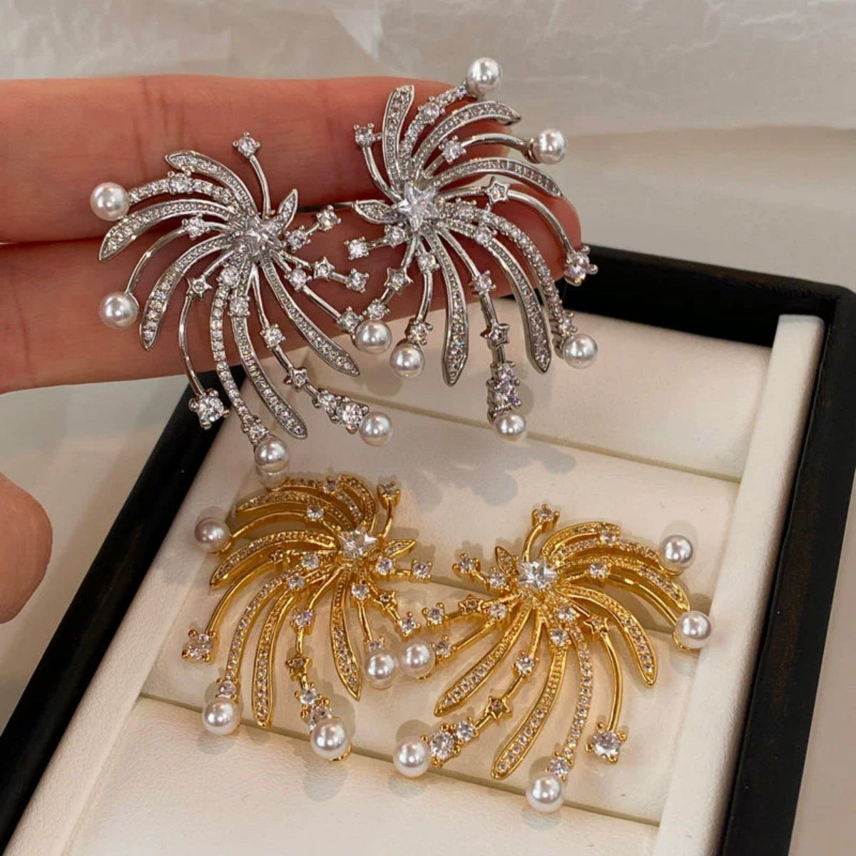 High-end Statement-making Pearl Earrings