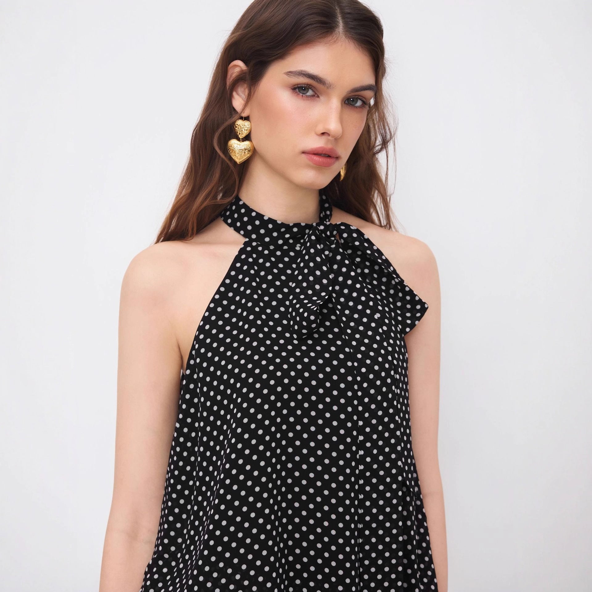 Round-neck Polka-dot Sleeveless Tie-neck Top