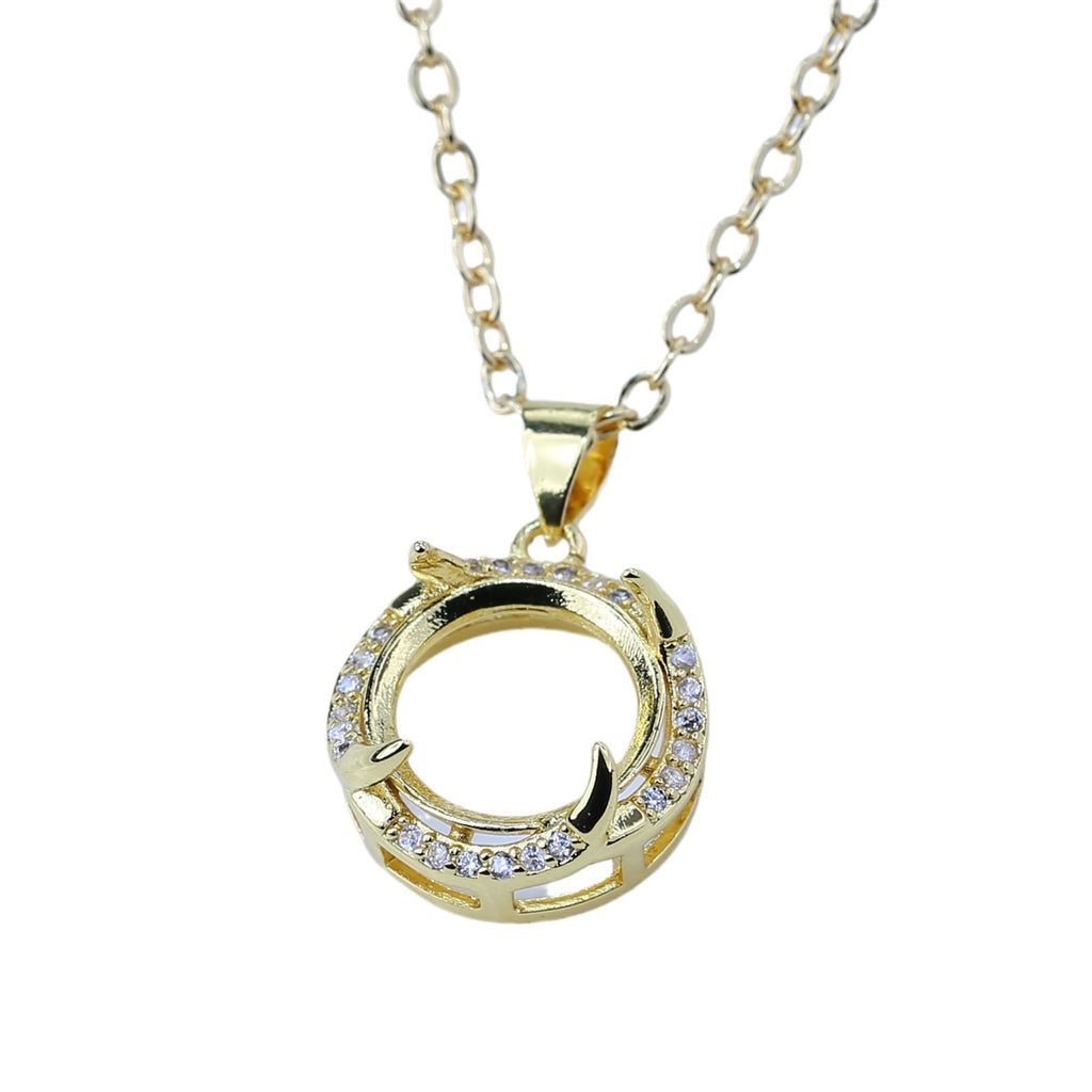 Golden-framed Inlaid Pendant Round Necklace