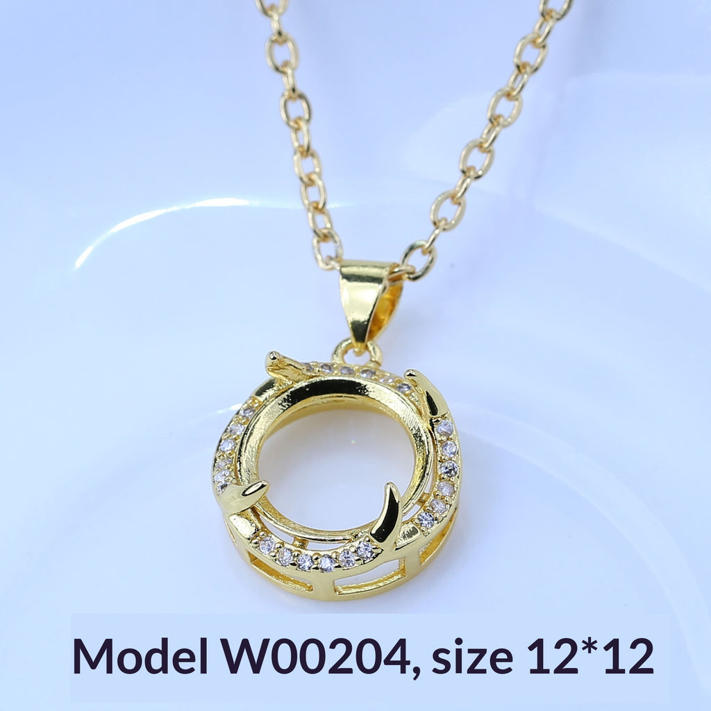 Golden-framed Inlaid Pendant Round Necklace