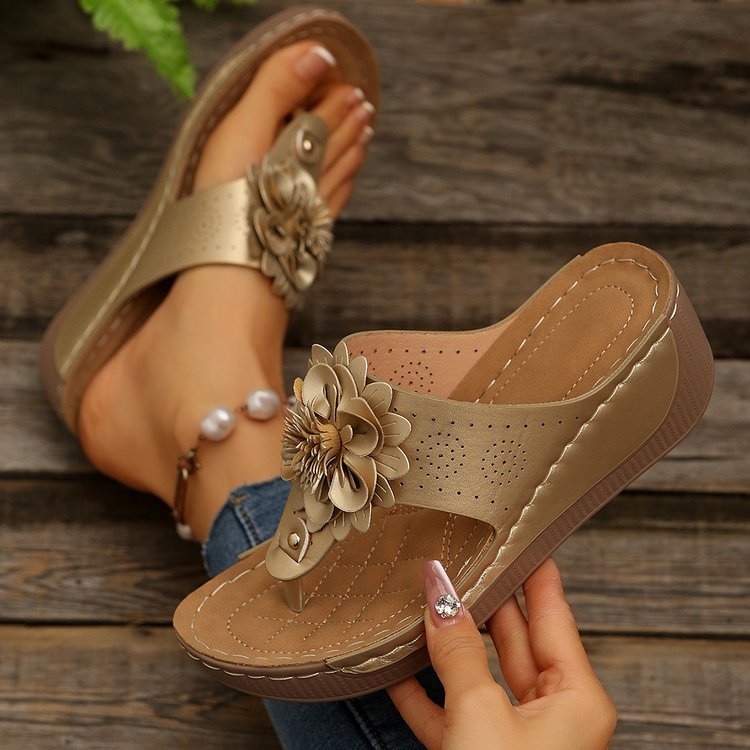 Plus-size Floral Flip-flops Black