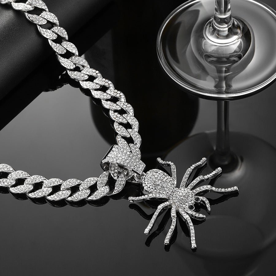 Gothic Full-Crystal Personalized Spider Pendant Necklace Punk Rock Retro Insect Pendant Chain