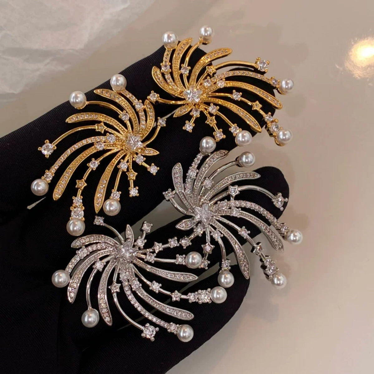High-end Statement-making Pearl Earrings