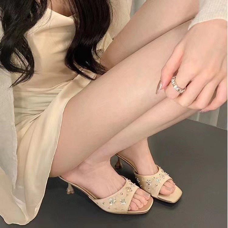 French Square Toe High-heeled Shoes With Flower Petals, Rhinestones, Silk, Kitten Heels, Sandals